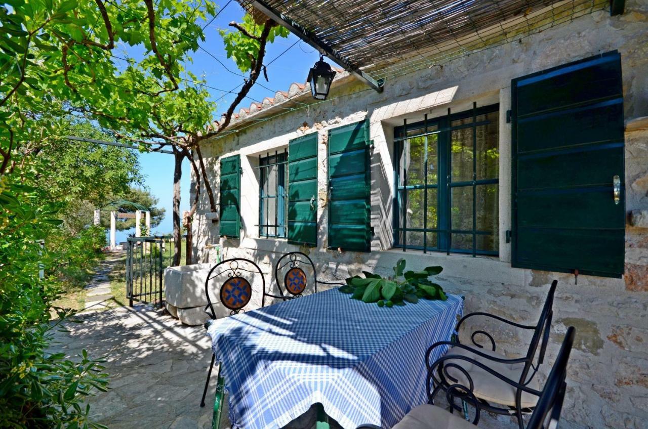 House Dobrila Villa Igrane Exterior photo